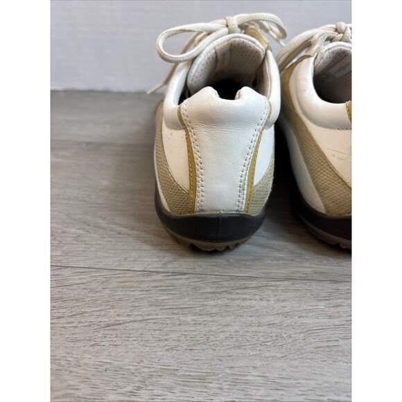Ecco Woman’s Golf Shoes Size 7.5 (38) White W/ Gold Sides Rubber Spikes Leather - Picture 6 of 12